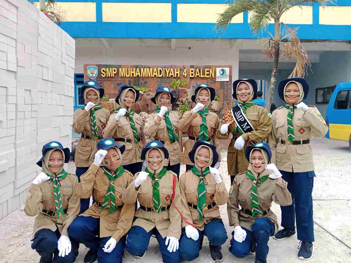 Membanggakan, Tim Gerak Jalan SMP Muhammadiyah 4 Balen Borong Piala