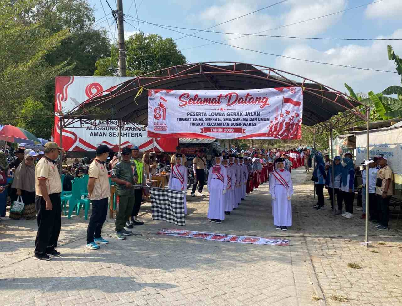 Semarak Kemerdekaan! Siswa SD Se-Kecamatan Sugihwaras Meriahkan HUT ke-81 RI dengan Gerak Jalan